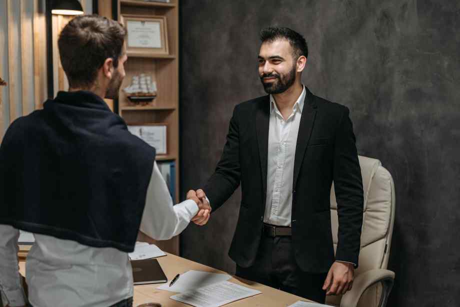 Contrats de gré à gré vs contrats d'adhésion : comprendre les différences