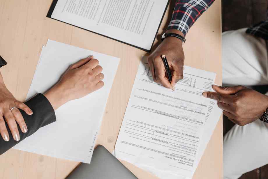 Quels sont les bénéfices et les inconvénients du contrat d’adhésion ?