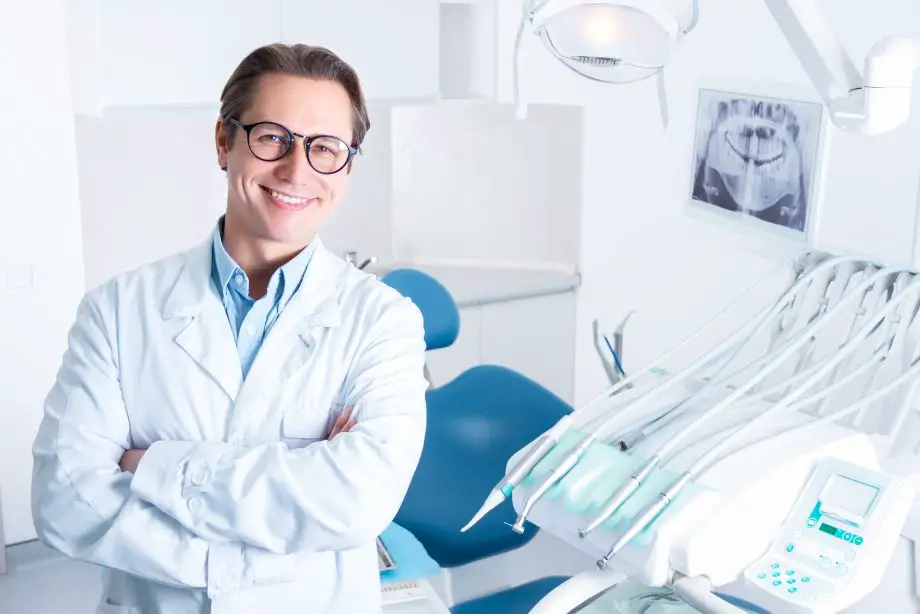 Revenus d'un orthodontiste : combien gagne-t-il en moyenne ?