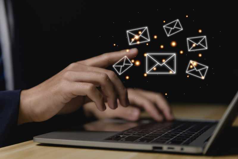 Les automates d’affranchissement : gagnez du temps sur vos envois en nombre