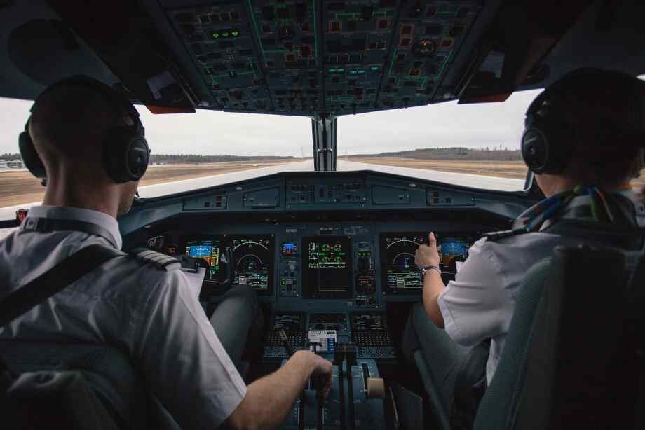 Les qualités requises et la formation pour devenir pilote de ligne