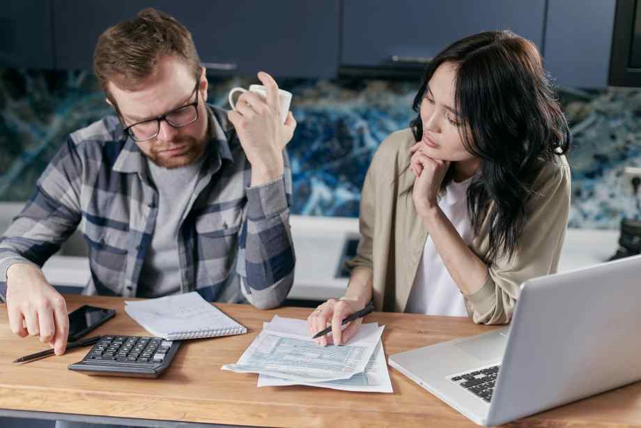 Comment effectuer le calcul du salaire brut pour un intérimaire ?