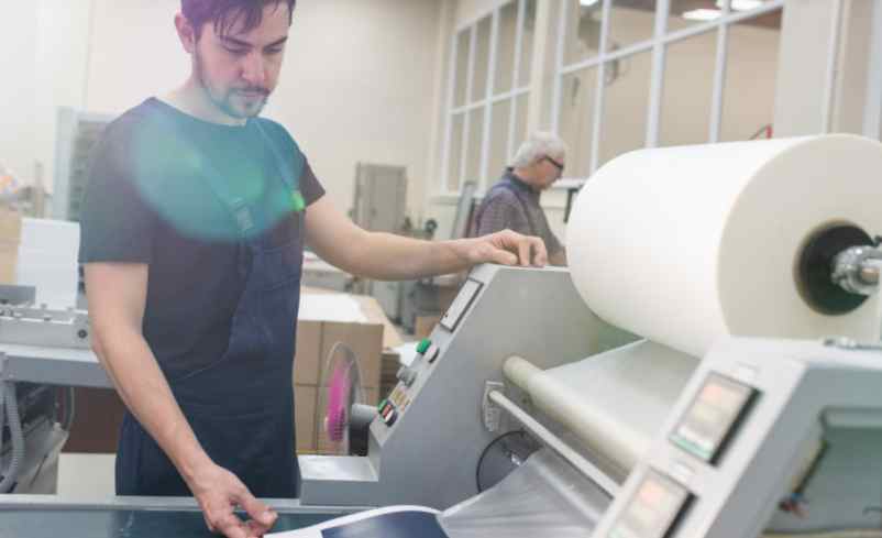 Comment mettre le rouleau dans un chronotachygraphe : mode d’emploi pour les entreprises