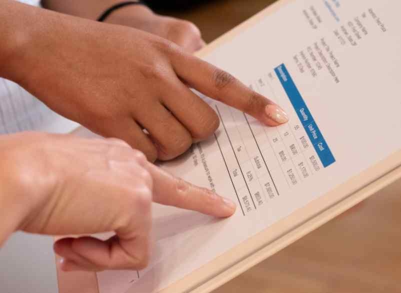 Micro-entreprise : quelles sont les mentions obligatoires sur une facture ? CDG973 Business