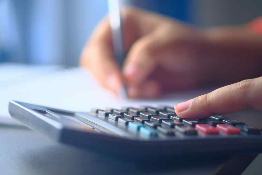 Comment calculer concrètement sa perte de salaire après trois mois ?-CDG973 Business