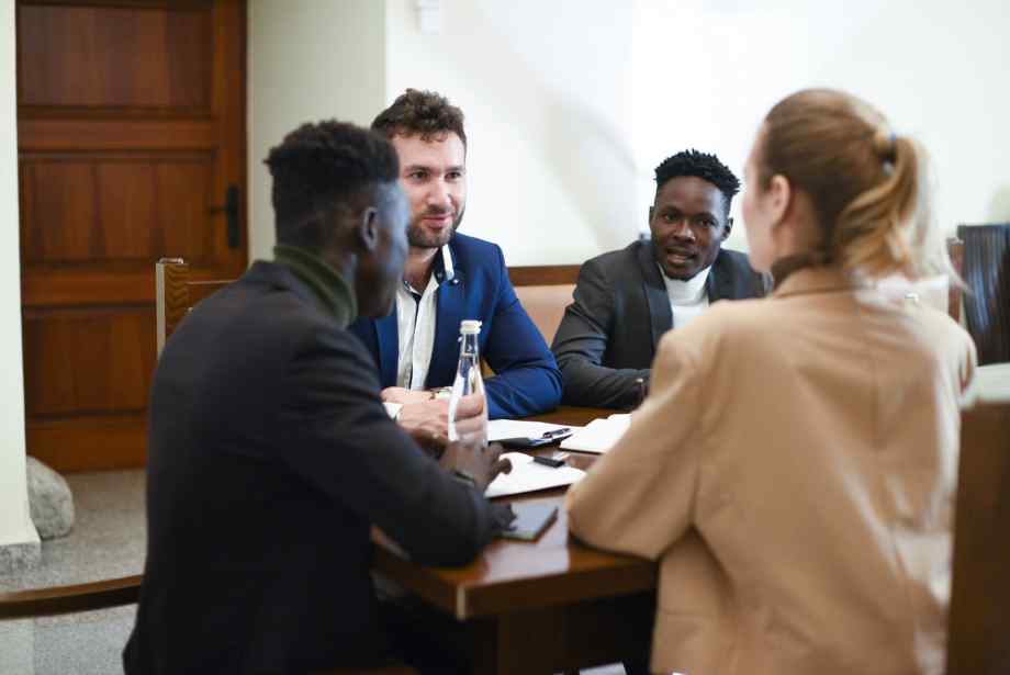 Quels sont les statuts juridiques des entreprises en France ?-CDG973 Business