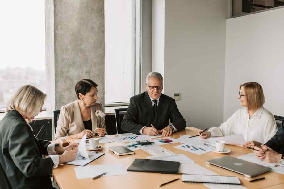 Quels sont les principaux statuts juridiques des sociétés ou des entreprises en France ?-CDG973 Business