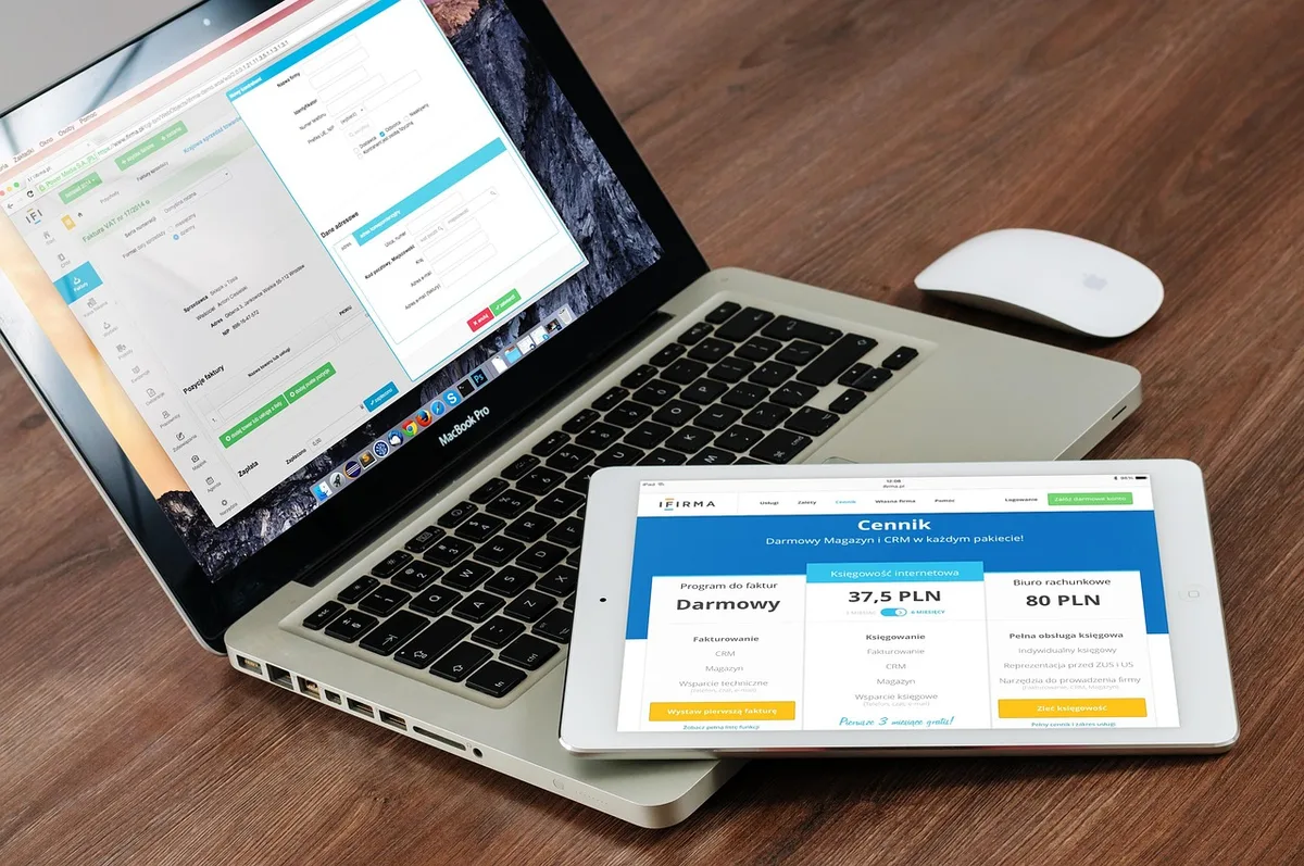 Page Etherscan montrant bloc, tx hash et adresses sur un écran