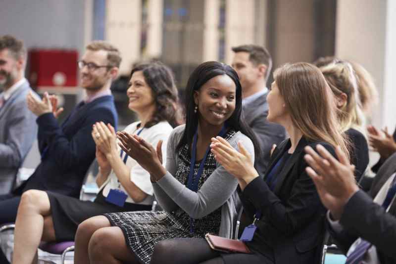 Événements hybrides : engagez vos deux audiences sans compromis CDG973 Business